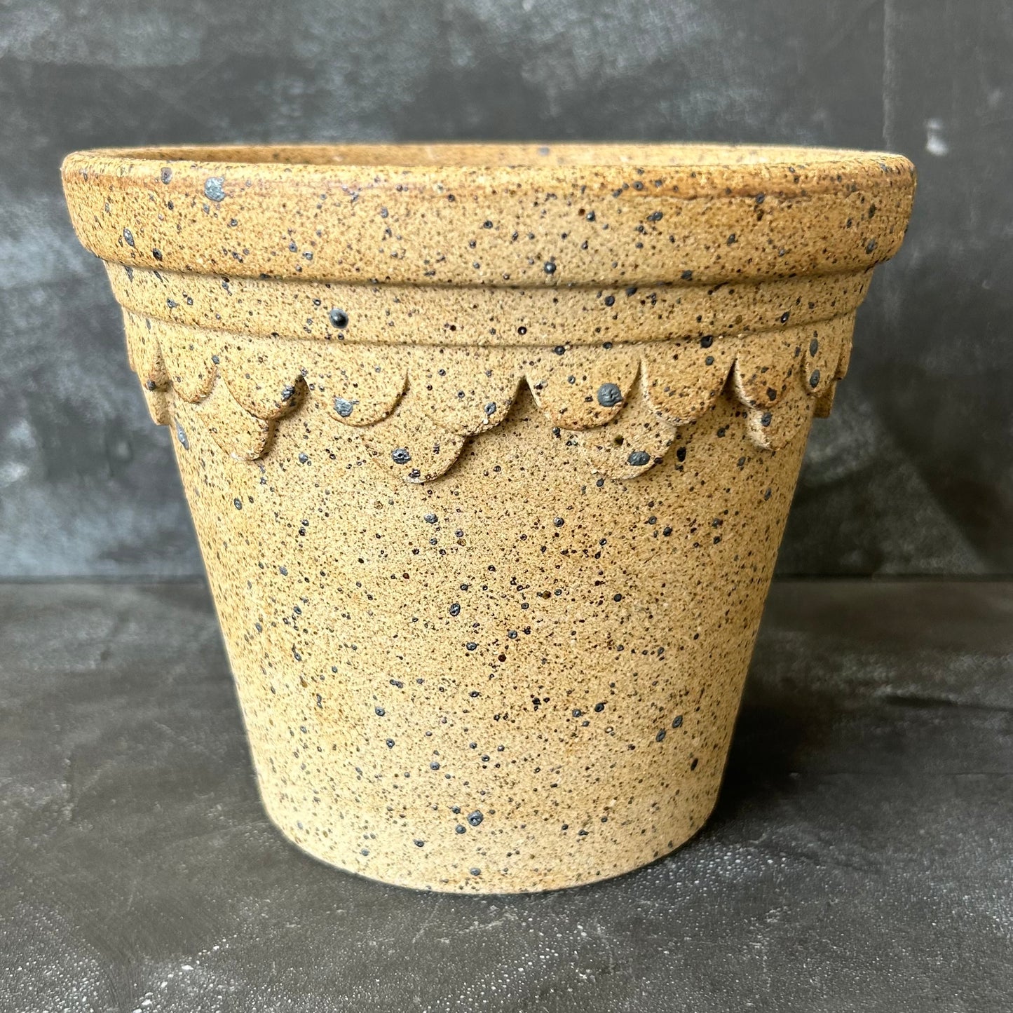 Castle Pot by Nipots 16cm