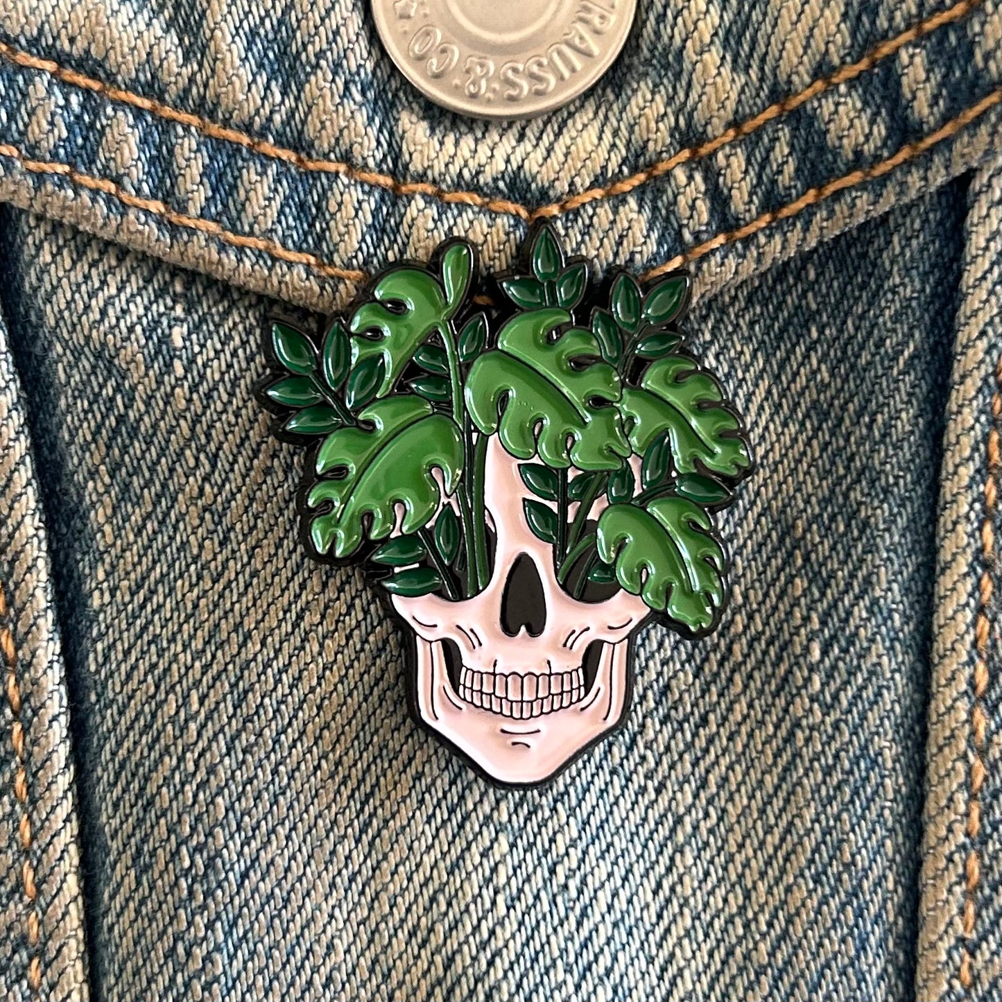 Monstera Skull Enamel Pin