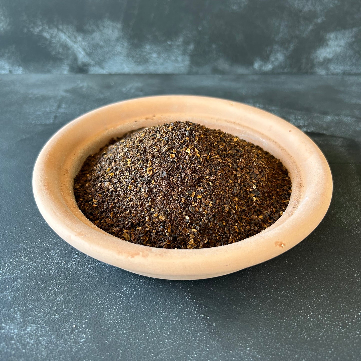 Neem Meal dry soil ammendment for indoor plants or houseplants to support growth and deter pests like fungus gnats. Alternative to neem oil soaks