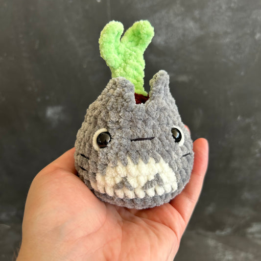 Totoro Sprout by @thegirlwhoknots