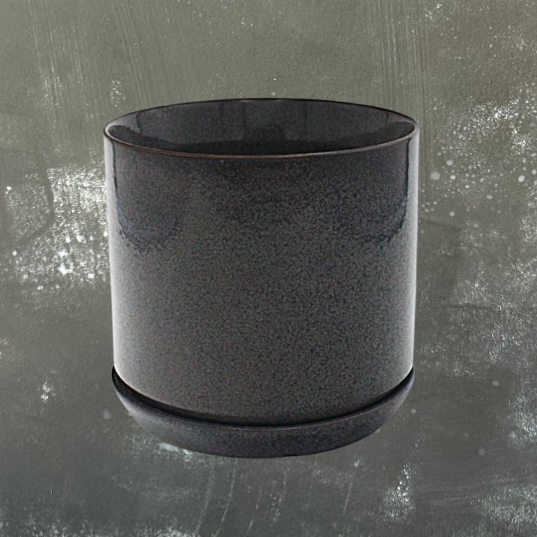 Oslo Plant Pot with Saucer - Medium