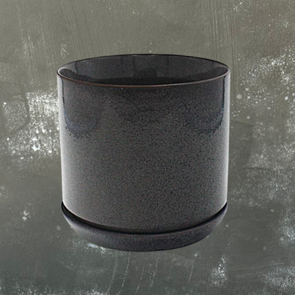 Oslo Plant Pot with Saucer - Medium